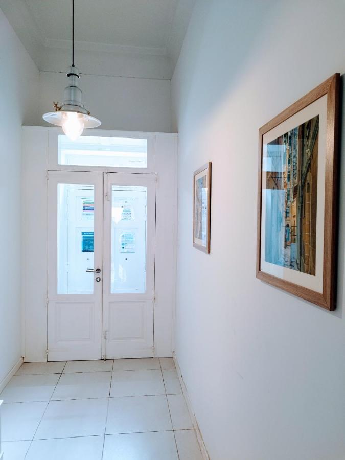 Chic, Stylish Traditional Townhouse With Terrace - סיינט פול ביי מראה חיצוני תמונה